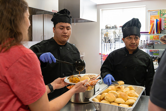 251118 Washington Thanksgiving Meal-9