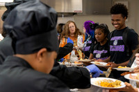 251118 Washington Thanksgiving Meal-16