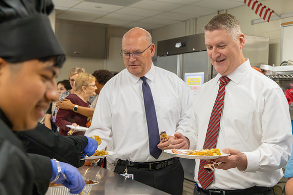 251118 Washington Thanksgiving Meal-22