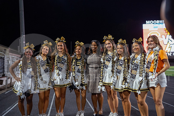 251107 Cleveland vs Conroe football - Natalya Chicas-3