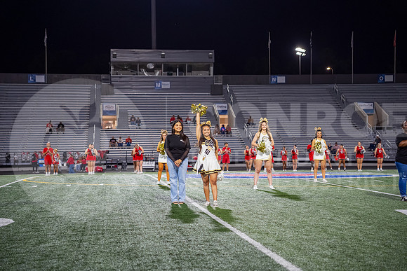 251107 Cleveland vs Conroe football - Natalya Chicas-10