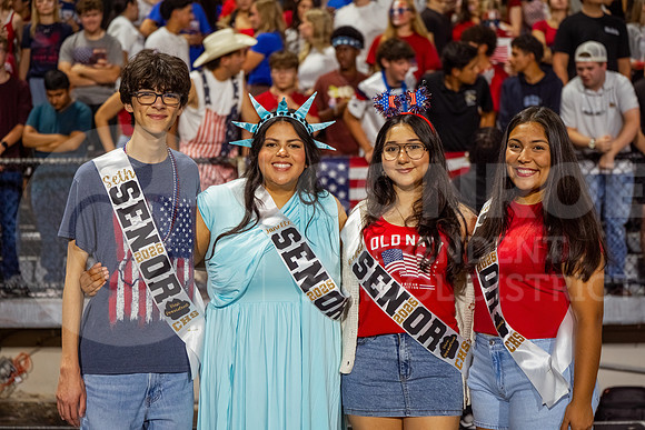251107 Cleveland vs Conroe football - Natalya Chicas-23