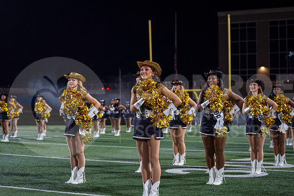251107 Cleveland vs Conroe football - Natalya Chicas-29