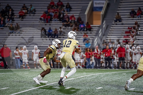 251107 Cleveland vs Conroe football - Natalya Chicas-40