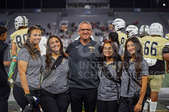 251107 Cleveland vs Conroe football - Natalya Chicas-39