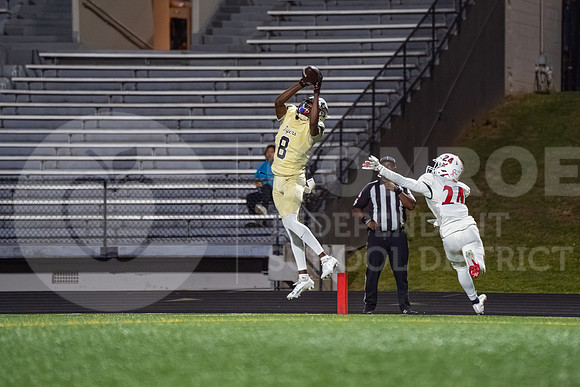 251107 Cleveland vs Conroe football - Natalya Chicas-43