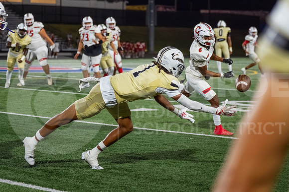 251107 Cleveland vs Conroe football - Natalya Chicas-46