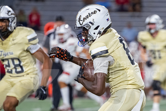 251107 Cleveland vs Conroe football - Natalya Chicas-49