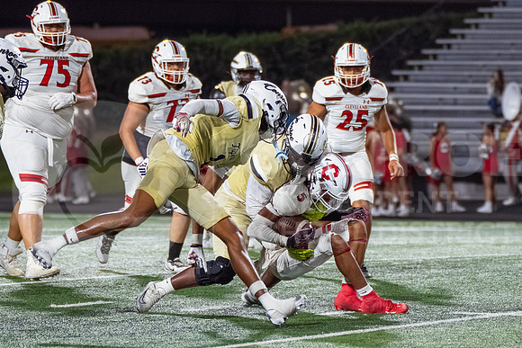251107 Cleveland vs Conroe football - Natalya Chicas-53