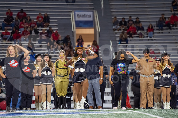 251107 Cleveland vs Conroe football - Natalya Chicas-63