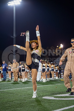 251107 Cleveland vs Conroe football - Natalya Chicas-70