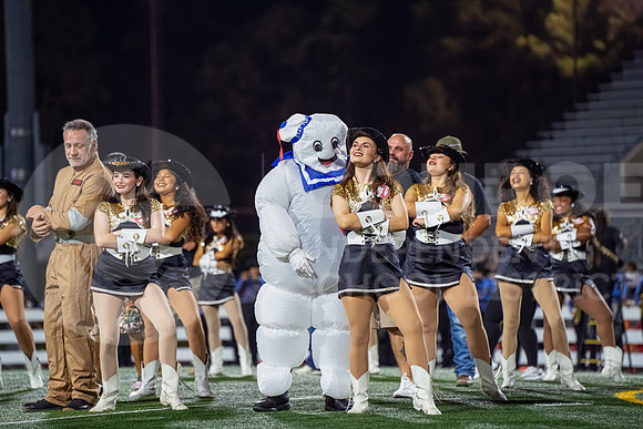 251107 Cleveland vs Conroe football - Natalya Chicas-75