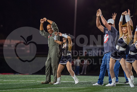 251107 Cleveland vs Conroe football - Natalya Chicas-78