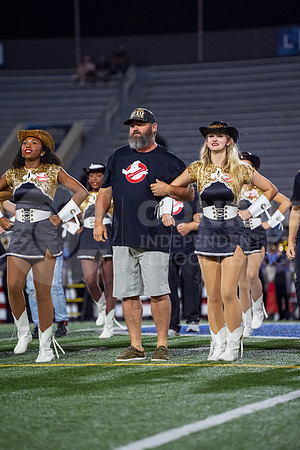 251107 Cleveland vs Conroe football - Natalya Chicas-83