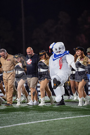 251107 Cleveland vs Conroe football - Natalya Chicas-87