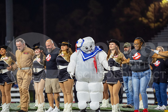 251107 Cleveland vs Conroe football - Natalya Chicas-89