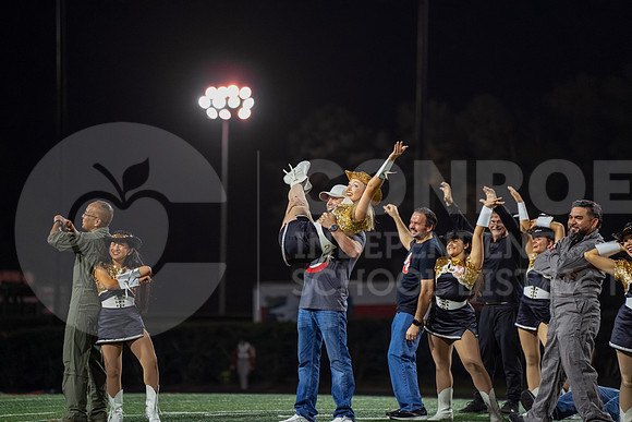 251107 Cleveland vs Conroe football - Natalya Chicas-94