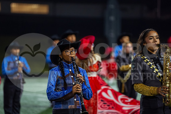 251107 Cleveland vs Conroe football - Natalya Chicas-114