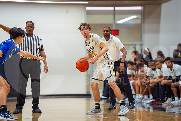 251124 CE King vs Conroe Boys Basketball - Natalya Chicas-7