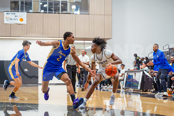 251124 CE King vs Conroe Boys Basketball - Natalya Chicas-8