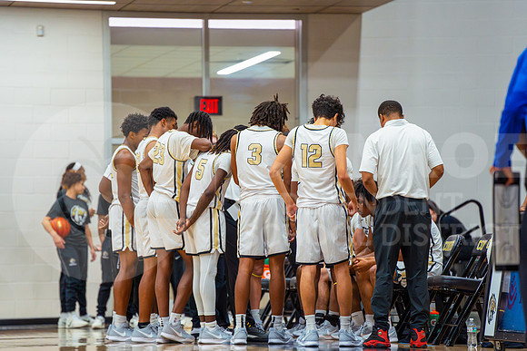 251124 CE King vs Conroe Boys Basketball - Natalya Chicas-10