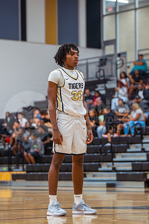 251124 CE King vs Conroe Boys Basketball - Natalya Chicas-19