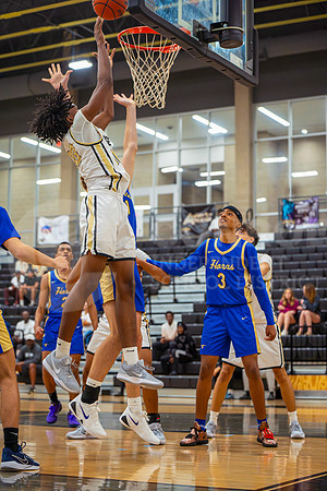 251124 CE King vs Conroe Boys Basketball - Natalya Chicas-18