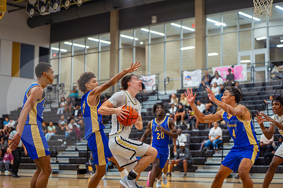 251124 CE King vs Conroe Boys Basketball - Natalya Chicas-31