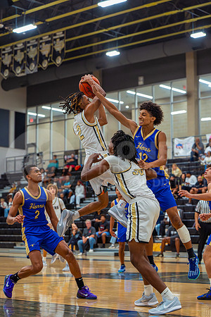 251124 CE King vs Conroe Boys Basketball - Natalya Chicas-36