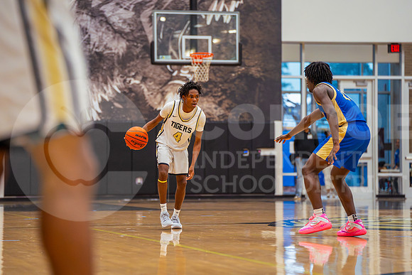 251124 CE King vs Conroe Boys Basketball - Natalya Chicas-46
