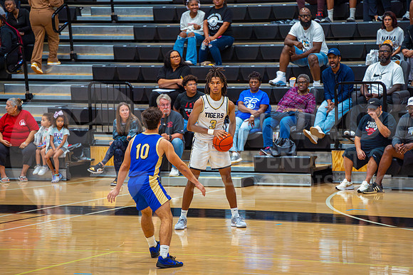 251124 CE King vs Conroe Boys Basketball - Natalya Chicas-52