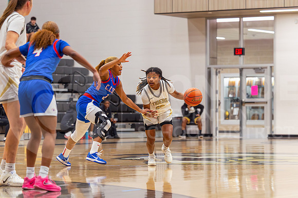251124 CE King vs Conroe Girls Basketball - Natalya Chicas-4