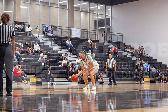251124 CE King vs Conroe Girls Basketball - Natalya Chicas-5