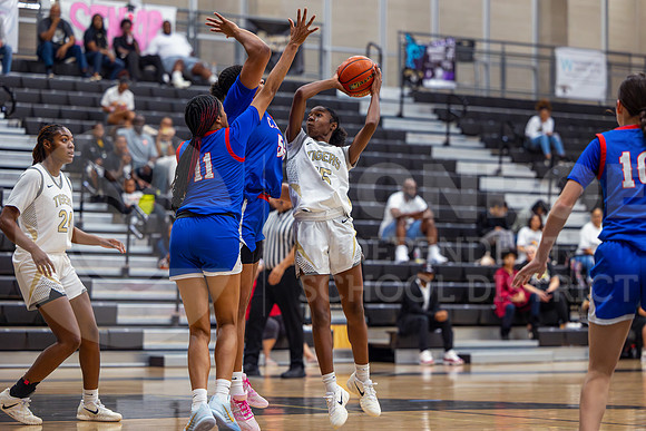 251124 CE King vs Conroe Girls Basketball - Natalya Chicas-11
