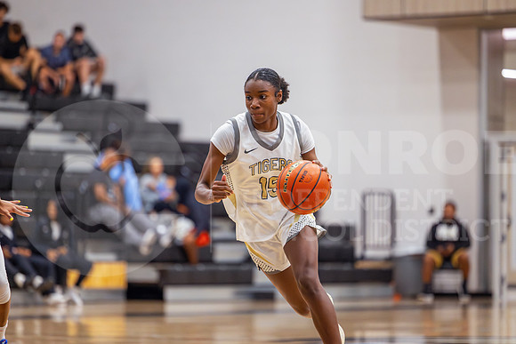251124 CE King vs Conroe Girls Basketball - Natalya Chicas-16