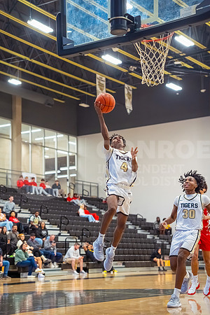 251125 Splendora vs Conroe basketball - Natalya Chicas-7