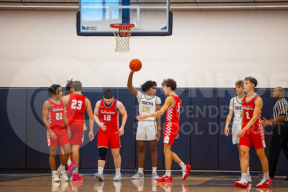 251125 Splendora vs Conroe basketball - Natalya Chicas-14