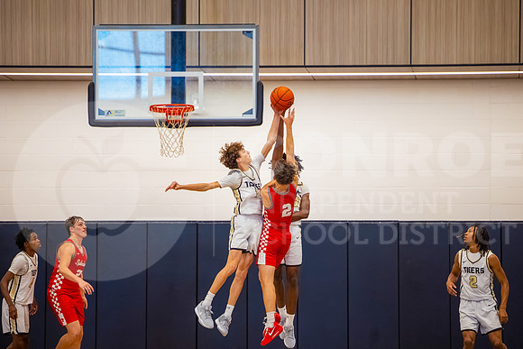 251125 Splendora vs Conroe basketball - Natalya Chicas-18
