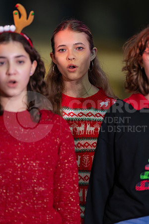 241205 Holly Jolly Jingle-100