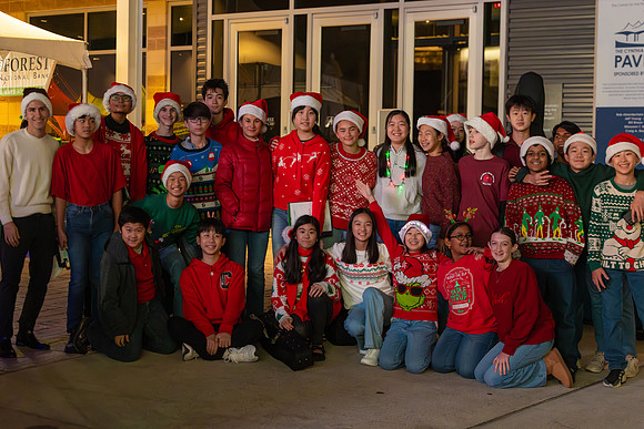 251208 Holly Jolly Jingle-6