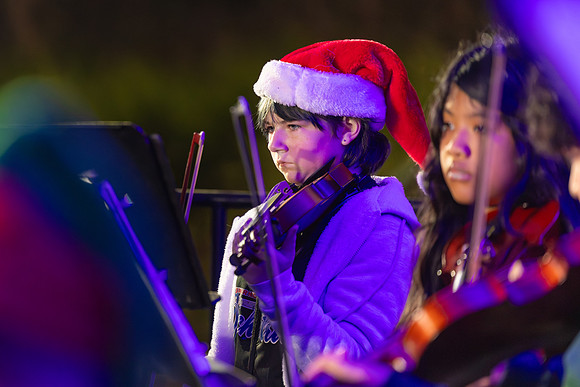 251208 Holly Jolly Jingle-15