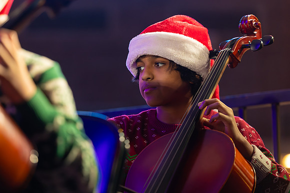 251208 Holly Jolly Jingle-22