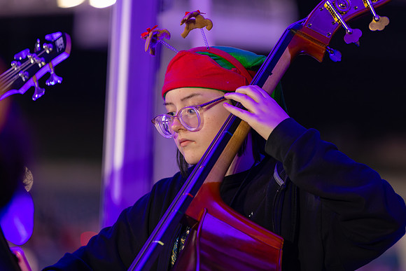 251208 Holly Jolly Jingle-29