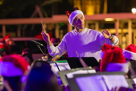 251208 Holly Jolly Jingle-43