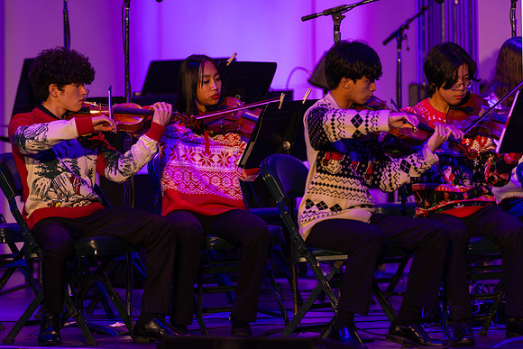 251208 Holly Jolly Jingle-53