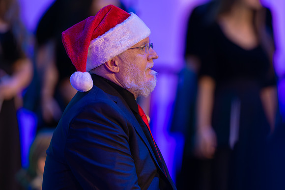 251208 Holly Jolly Jingle-68