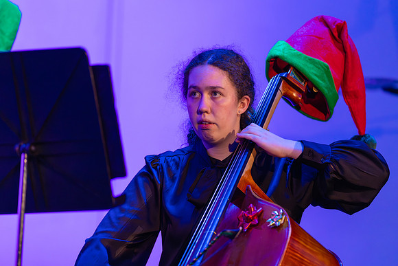 251208 Holly Jolly Jingle-84