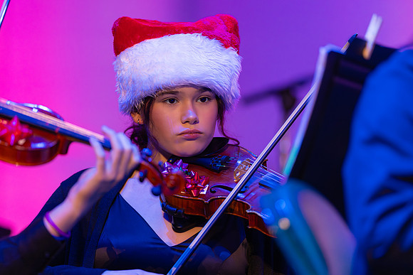 251208 Holly Jolly Jingle-88