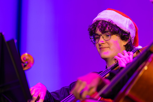 251208 Holly Jolly Jingle-93
