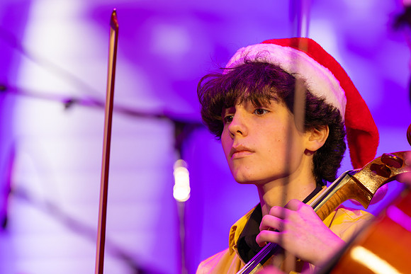 251208 Holly Jolly Jingle-95